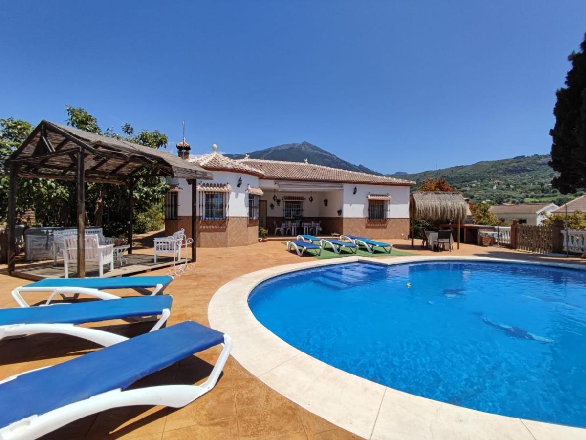 Los Naranjos Alcaucín Exterior photo